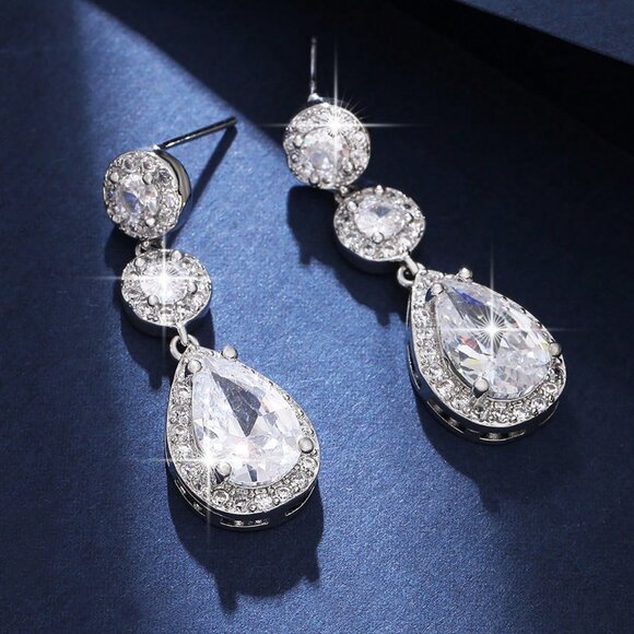 Silver Elegant Women's Water Drop Dangle Earrings - Picture 5 of 7